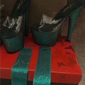 Elegant Green Platform Heels